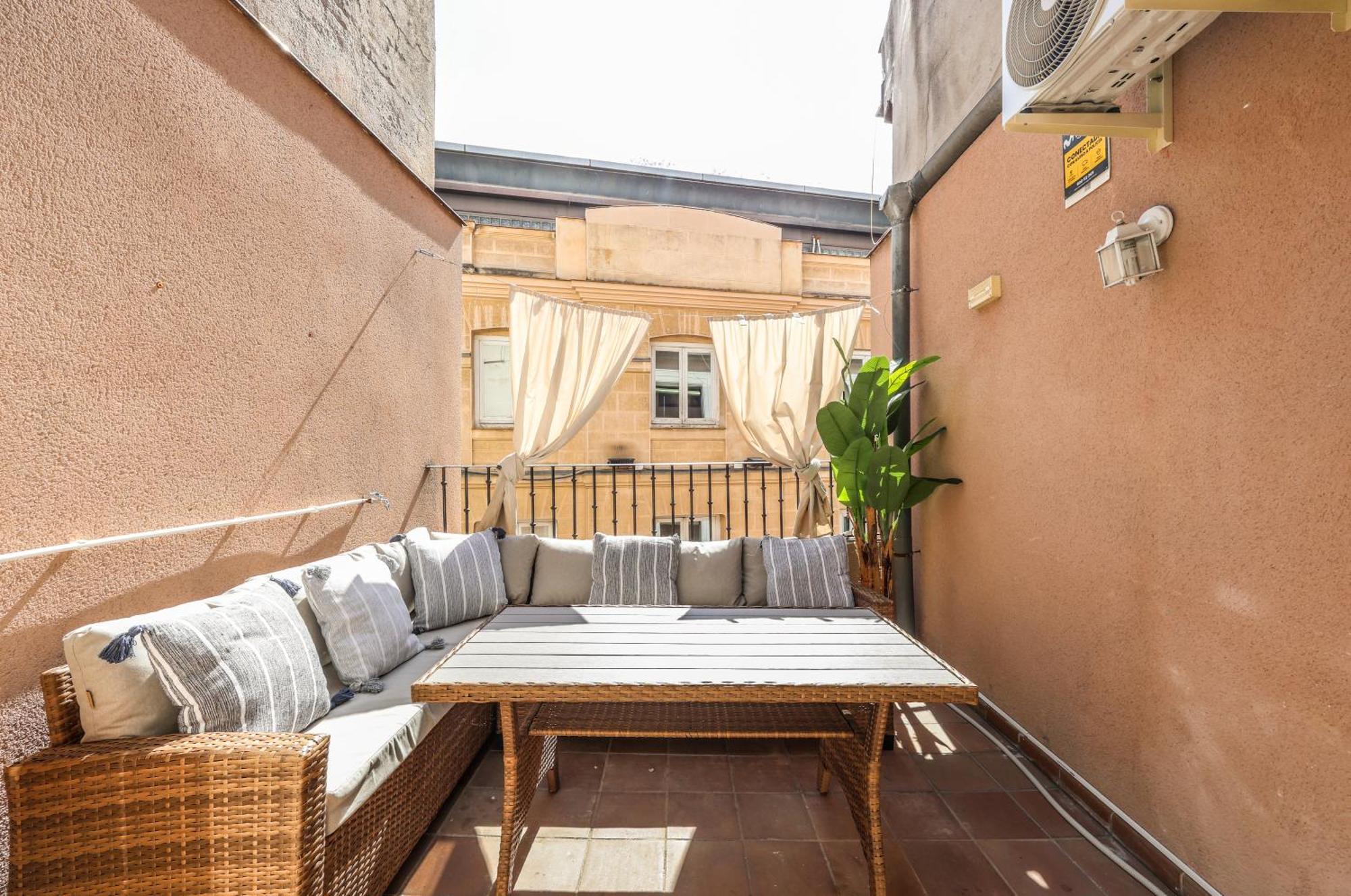 Top Gran Via Houses Мадрид Экстерьер фото